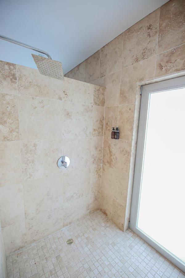 Suite 9 The Village Windhoek Buitenkant foto