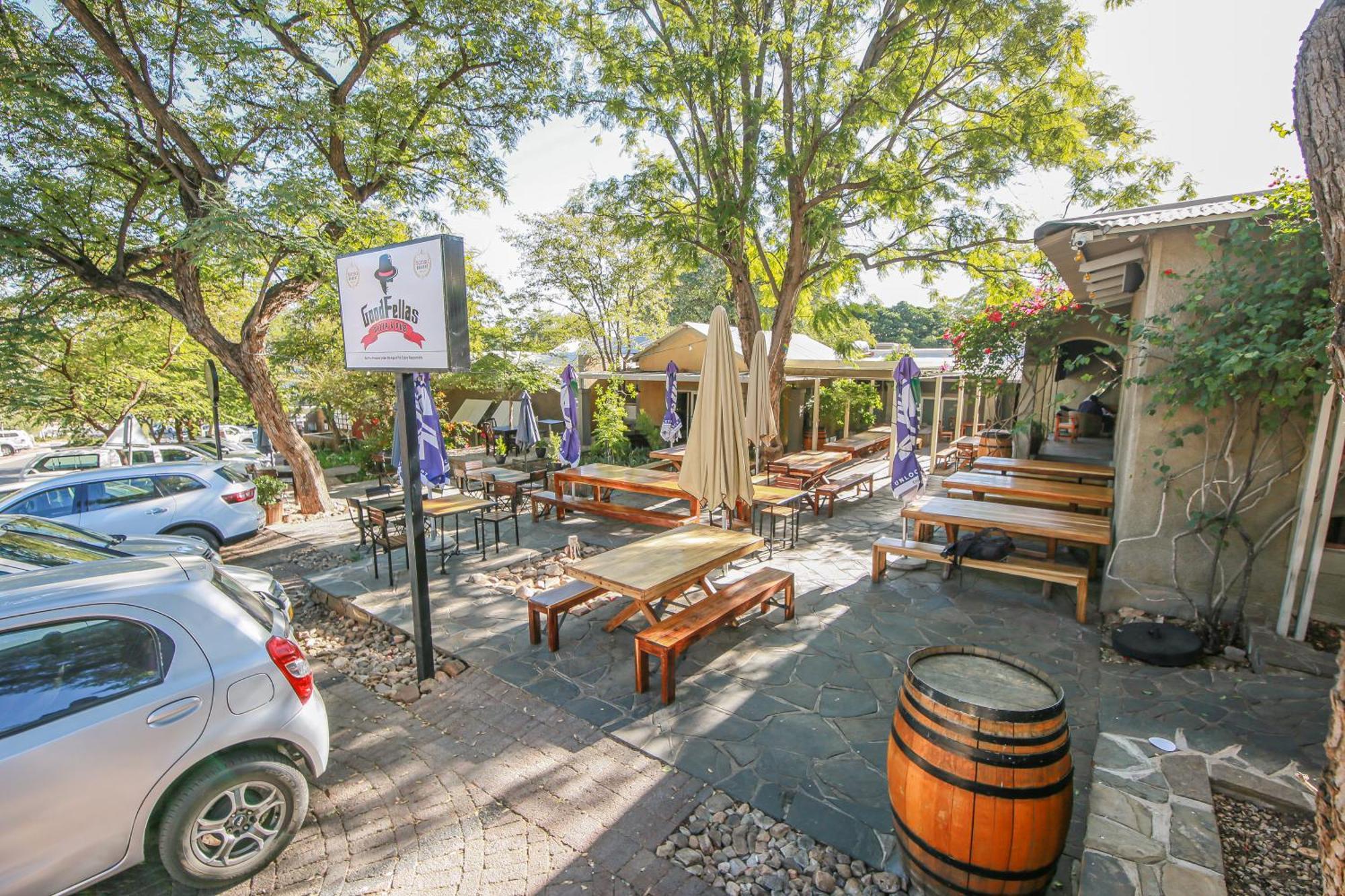 Suite 9 The Village Windhoek Buitenkant foto